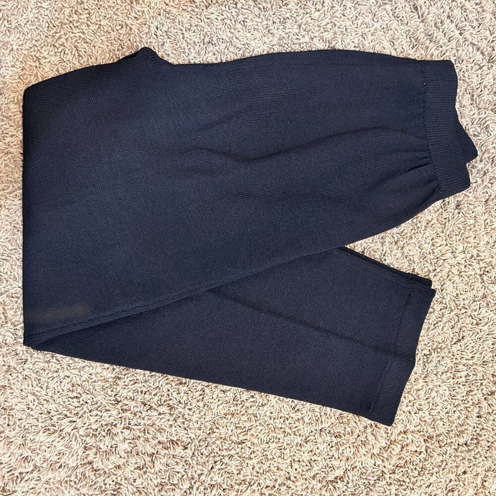 ST JOHN Separates Black Santana Knit Pleated Pants Size 6 Taper Leg Pull On - Picture 4 of 6